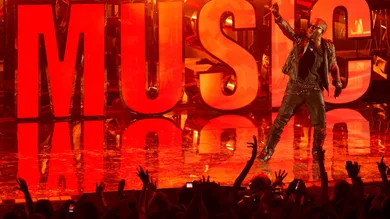 Kanye West Fans Ye Twitter User Hand Over Account Hip Hop News