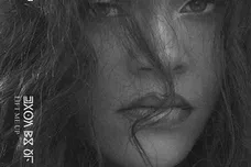 Rihanna_-_Lift_Me_Up